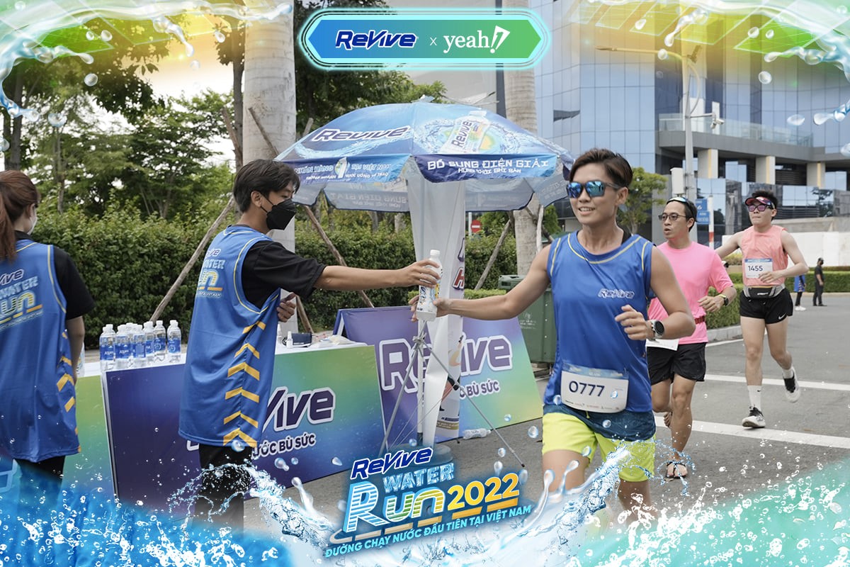 Hơn 5000 vận động viên được chiêu đãi đường chạy Revive Water Run siêu mát “bù sức bù nước” - ảnh 2