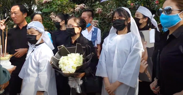 Hai sao Việt duy nhất xuất hiện trong đám tang Vân Quang Long ở Đồng Tháp - ảnh 3