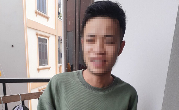 Công an huyện Việt Yên (tỉnh Bắc Giang) quyết định xử phạt 7,5 triệu đồng đối với một công nhân vì trốn cách ly y tế.
Xem thêm