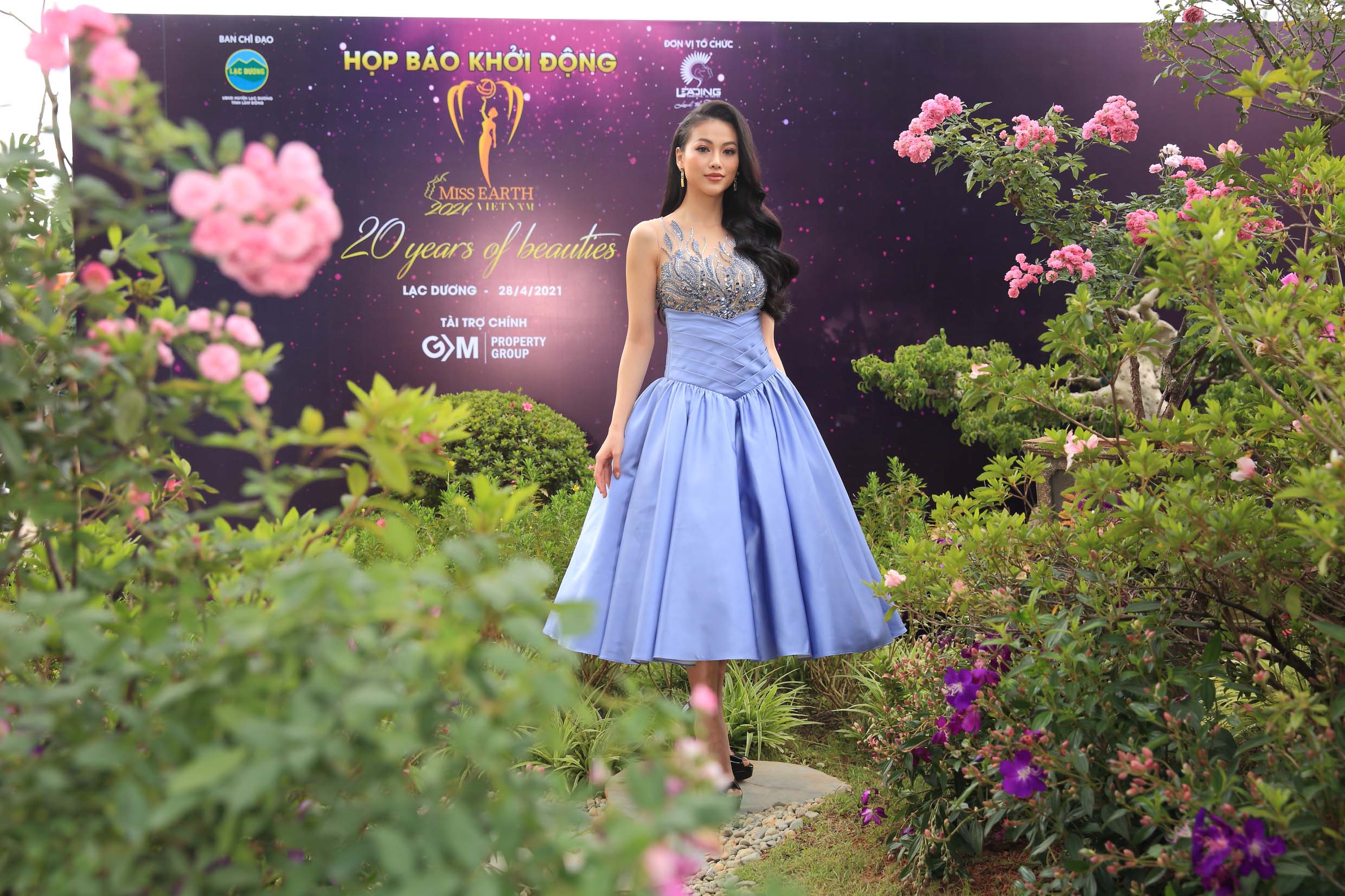 Hoa hậu Phương Khánh - Miss Earth 2018 gây ấn tượng tuyệt đối với vẻ ngoài sắc ảo cùng cách tạo dáng ngọt ngào đã làm mọi người không thể rời mắt. Sau chiến thắng đầy thuyết phục tại đấu trường quốc tế. Nàng hậu đã chứng minh được khả năng và kinh nghiệm của mình qua các dự án thiện nguyện cũng như vị trí BGK của các cuộc thi quốc tế. Đây cũng là lý do cô trở thành giám khảo trong mùa giải năm nay.