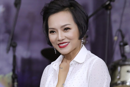 Nữ ca sĩ ủng hộ thu hồi danh hiệu của Hoài Linh bị dân mạng tấn công lên tiếng: Tuổi gì mà đòi nàng tiếp