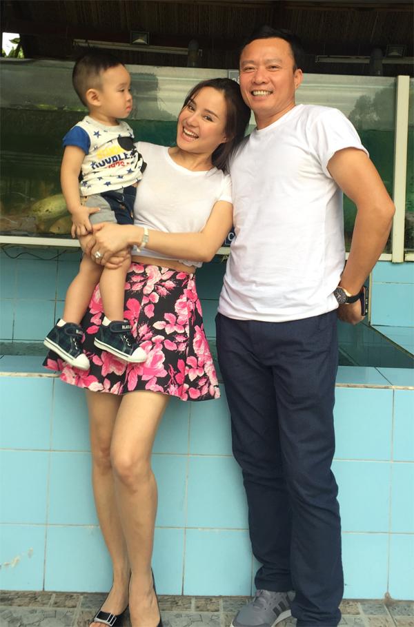 Vy Oanh tâm sự chồng không cho đi Mỹ sinh con, ra đời từ sớm nhưng chưa khi nào ăn chơi đàn đúm Vy Oanh tâm sự chồng không cho đi Mỹ sinh con, ra đời từ sớm nhưng chưa khi nào ăn chơi đàn đúm - ảnh 5