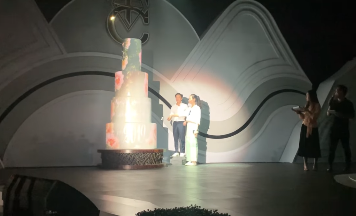 Cường Đô La hé lộ clip tập dượt lễ cưới từ 2 năm trước, màn rinh bục đứng cạnh Đàm Thu Trang mới 'tấu hài' - ảnh 2