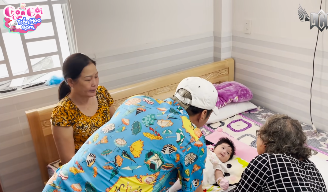 Lâm Chấn Khang đưa con gái về quê ra mắt, phản ứng ba mẹ nam ca sĩ lần đầu gặp cháu gây chú ý