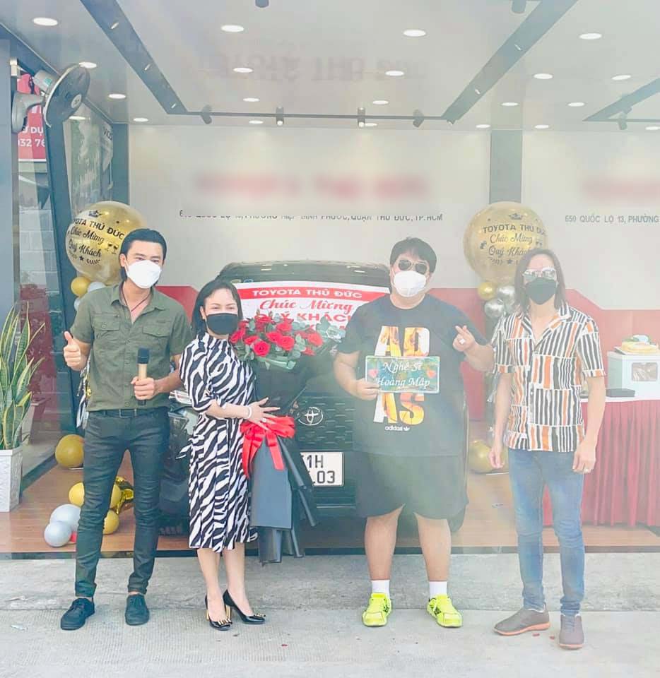 Vợ chồng Việt Hương tặng xe ô tô cho diễn viên Hoàng Mập nhân ngày sinh nhật - ảnh 3