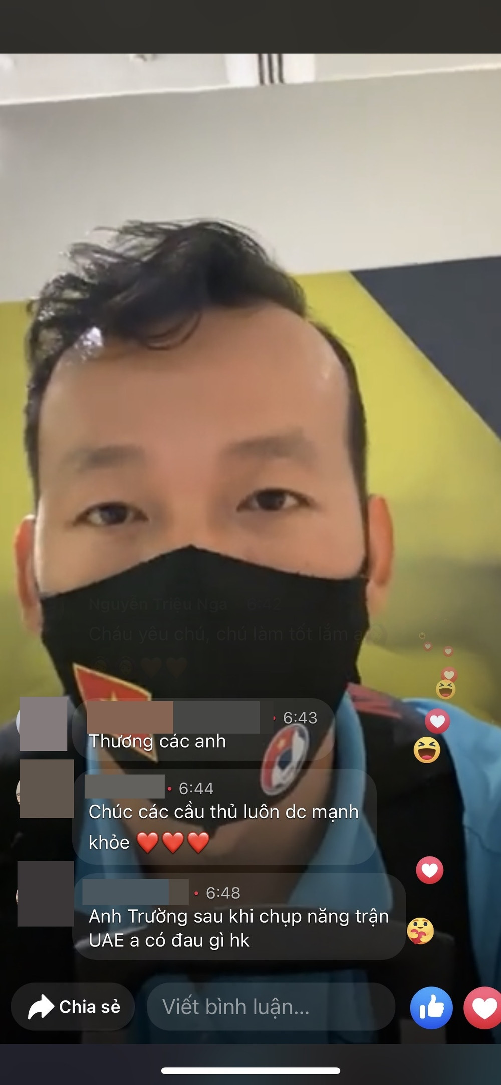 Tấn Trường lên cả báo nước ngoài sau khi bị thầy Park nhắc nhở vì liên tục livestream