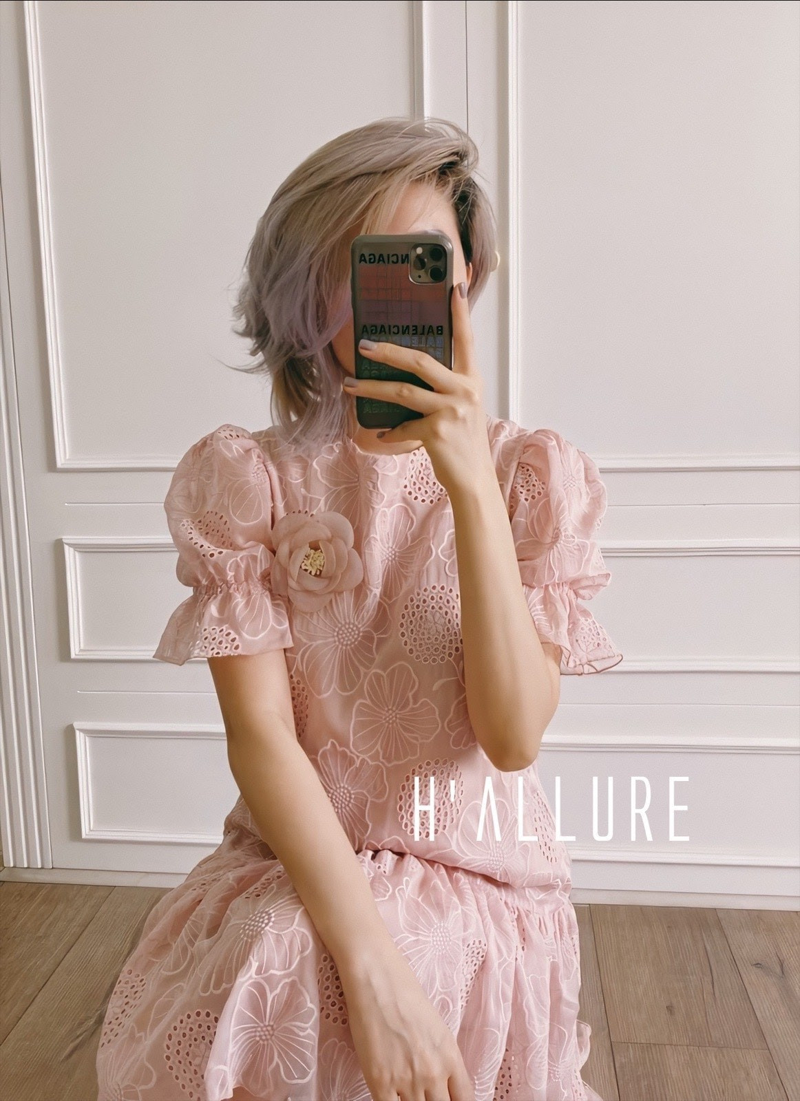 Tone hồng pastel dịu dàng vẫn đang là mẫu thiết kế best-seller tại H'Allure