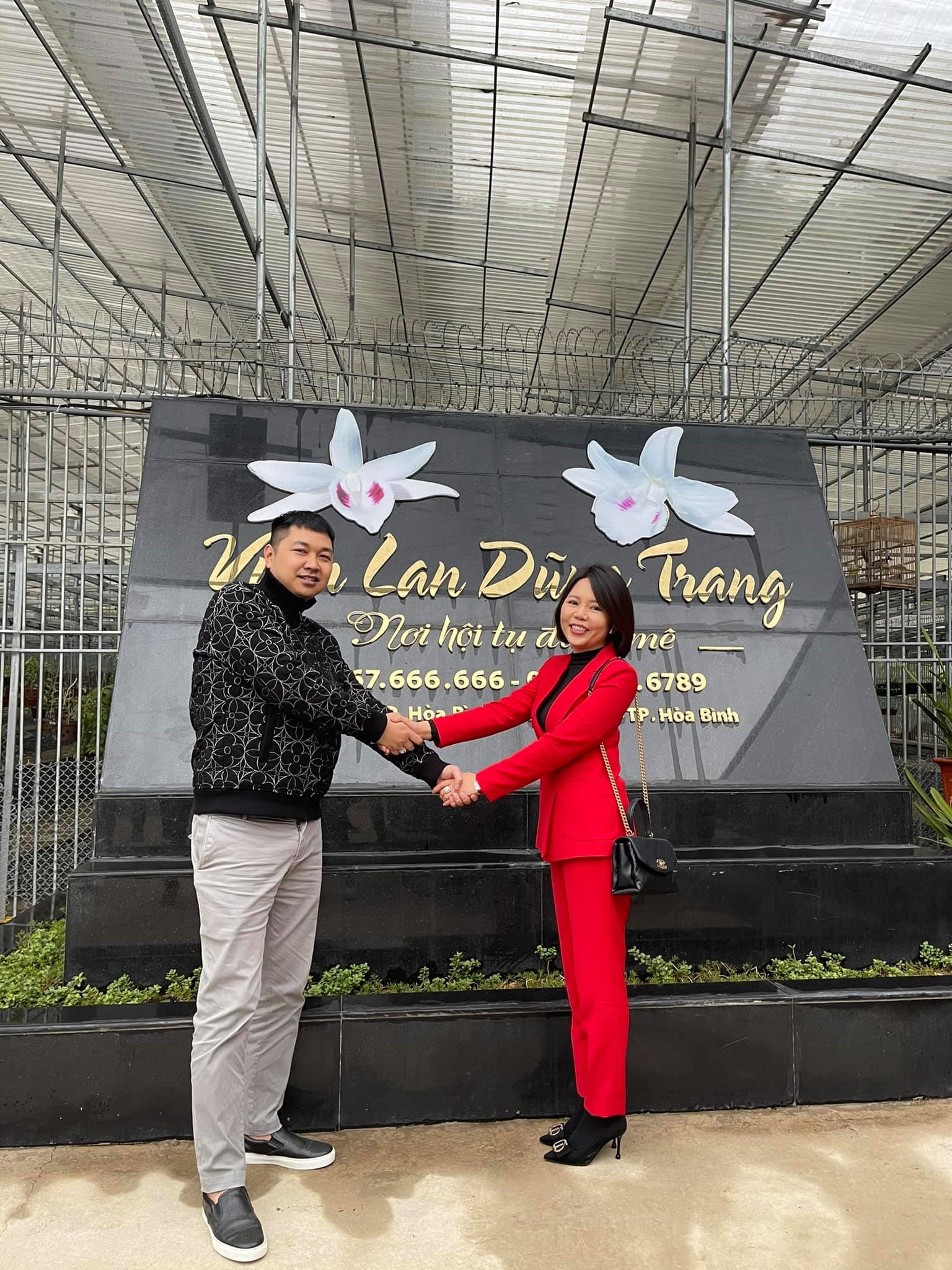 Vườn Lan Dũng Trang và Bũi Hữu Giang kêu gọi cộng đồng lan cả nước đồng hành chống dịch Vườn Lan Dũng Trang và Bũi Hữu Giang kêu gọi cộng đồng lan cả nước đồng hành chống dịch