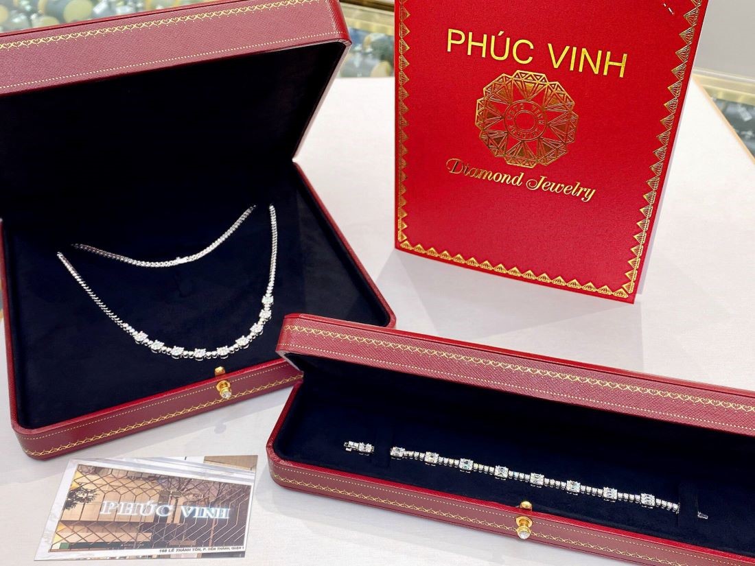  Phúc Vinh Diamond Jewelry - đứa con tâm đắc của vợ chồng CEO Huỳnh Ngọc Phương Thảo 