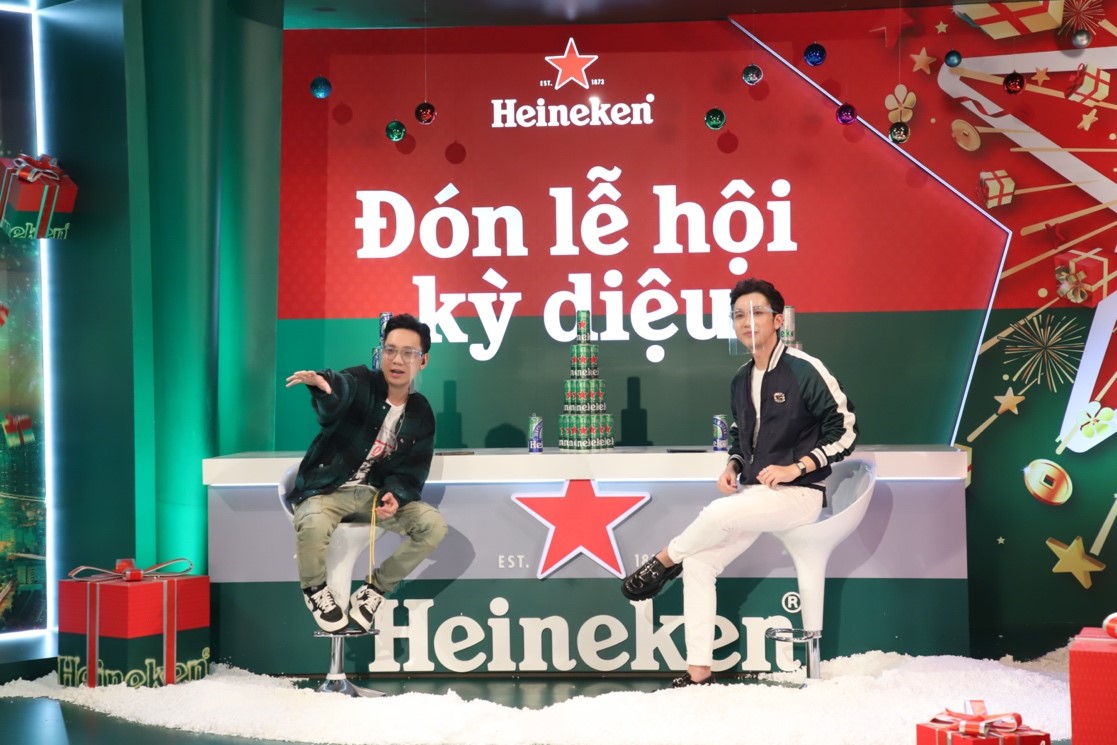 

Liên Bỉnh Phát & Justatee đã cùng Heineken lên sóng cùng 2 tập livestream đầu tiên. 