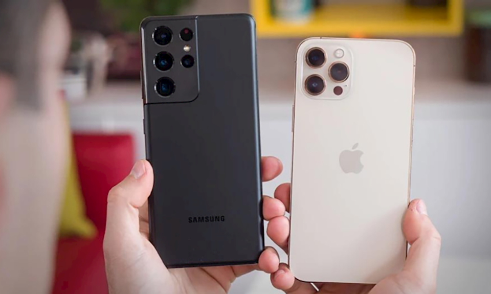 iPhone 13 vs Samsung S21 Ultra - chọn mẫu nào chơi tết 2022
