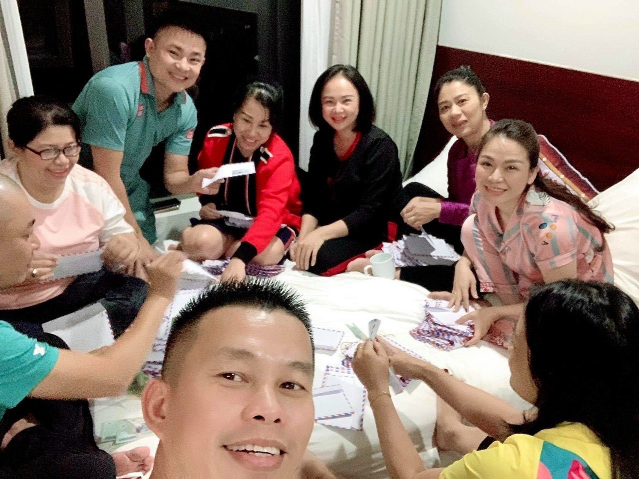 

Lưu Ngọc Trâm mong rằng bản thân sẽ thành công hơn nữa để có thật nhiều cơ hội giúp đỡ người khó khăn  