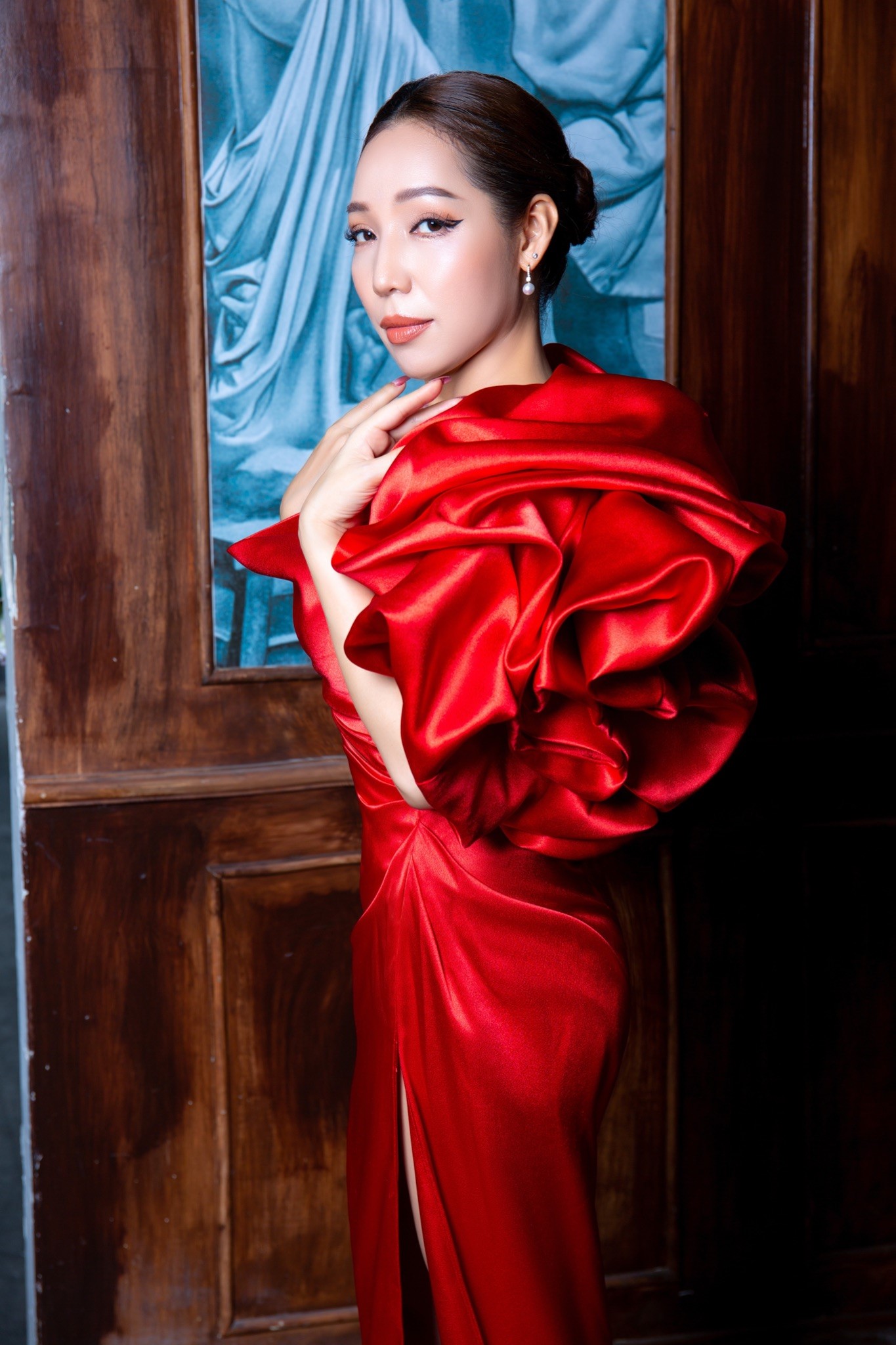 Thanh Loan: Nữ doanh nhân thành công kiêm ca sĩ tài năng của showbiz Việt - ảnh 1