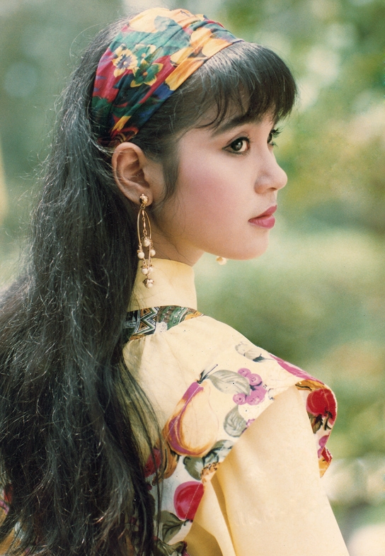 Những năm 1980, Việt Trinh đã nổi tiếng với vẻ đẹp kiều diễm.