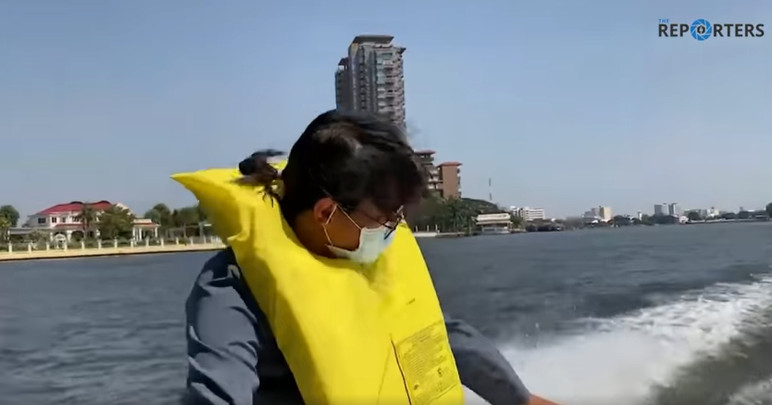 Phóng viên Thái Lan lên thuyền, phân tích hiện trường vụ tai nạn của Tangmo Nida: Việc đi vệ sinh trên thuyền gần như không thể!