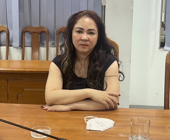 CEO Nguyễn Phương Hằng bị tạm giam: Vy Oanh viết tâm thư, Đàm Vĩnh Hưng hát Đất nước trọn niềm vui