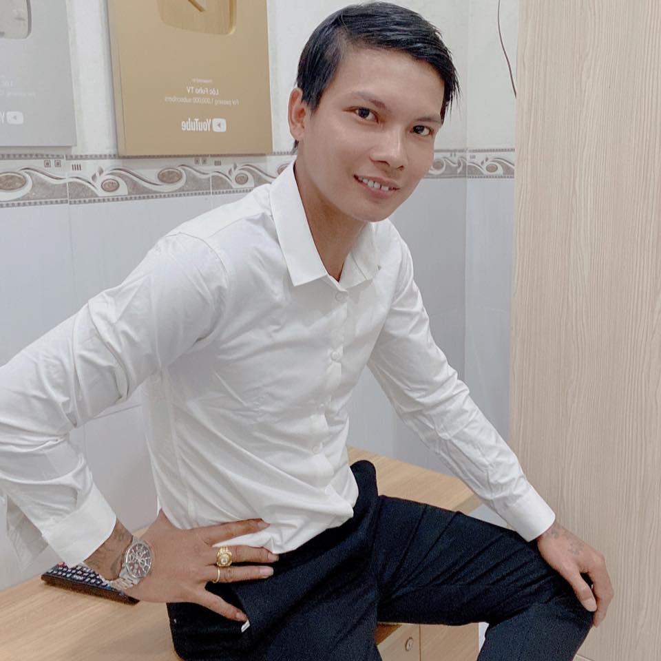 Lộc Fuho sau thời gian dạy học: Tậu xế hộp xịn, xây nhà mới cho vợ con Lộc Fuho sau thời gian 'dạy học': Tậu xế hộp xịn, xây nhà mới cho vợ con - ảnh 1