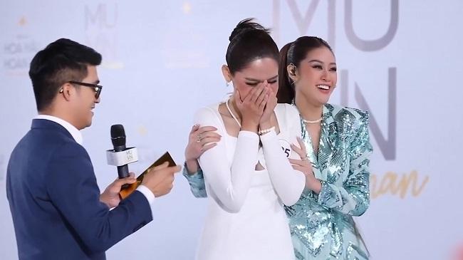 Đỗ Nhật Hà có thực sự là con cờ truyền thông của Hoa hậu Hoàn vũ Việt Nam 2022?