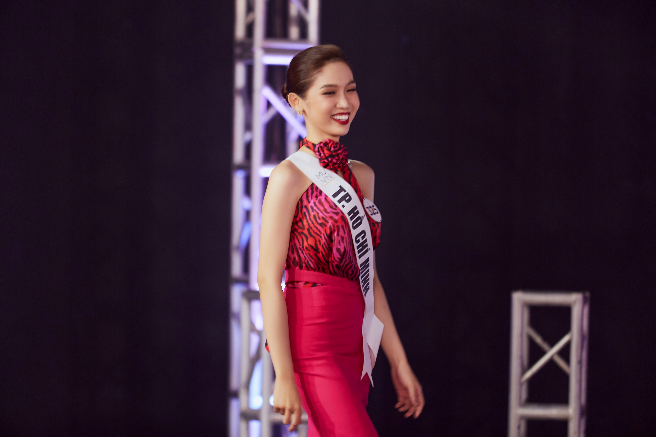 Đỗ Nhật Hà, Hương Ly bối rối trước lựa chọn 'lý trí hay con tim' trong tập 2 'Tôi là Hoa hậu Hoàn vũ Việt Nam' - ảnh 5