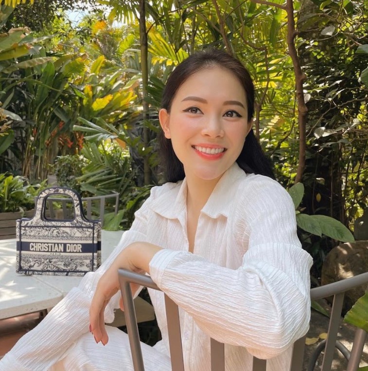 Nhan sắc và gu thời trang “không phải dạng vừa” của hai cô con dâu nhà tỷ phú Johnathan Hạnh Nguyễn