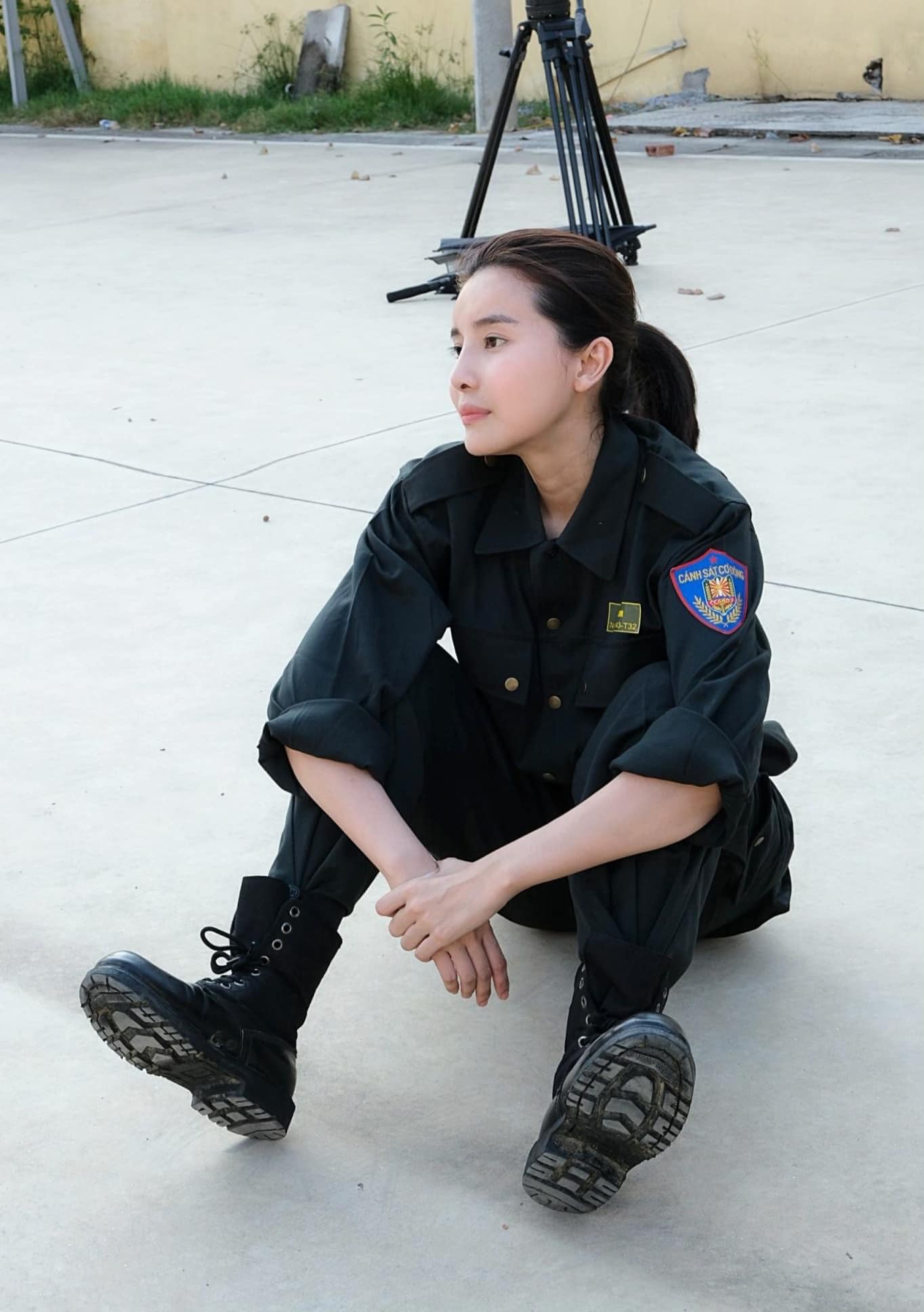 Cao Thái Hà bị chỉ trích vì vào vai Thiếu úy nhưng lại có thai với đối tượng điều tra trong phim