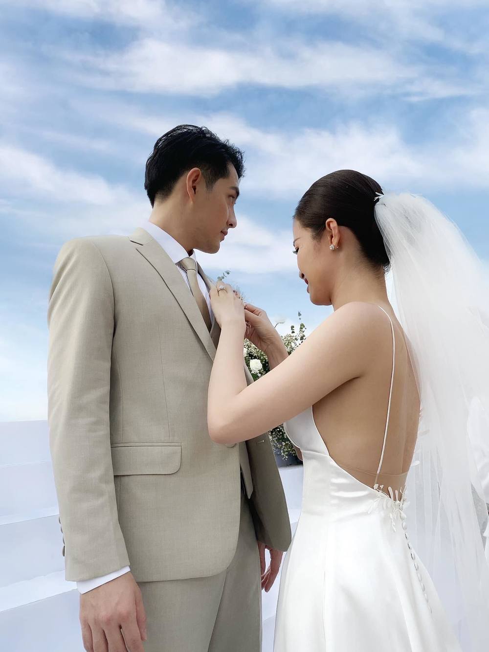 Soi địa điểm cưới đắt đỏ của dàn sao khủng Vbiz: Ngô Thanh Vân thuê luôn resort 6 sao đến 60 triệu/phòng?!