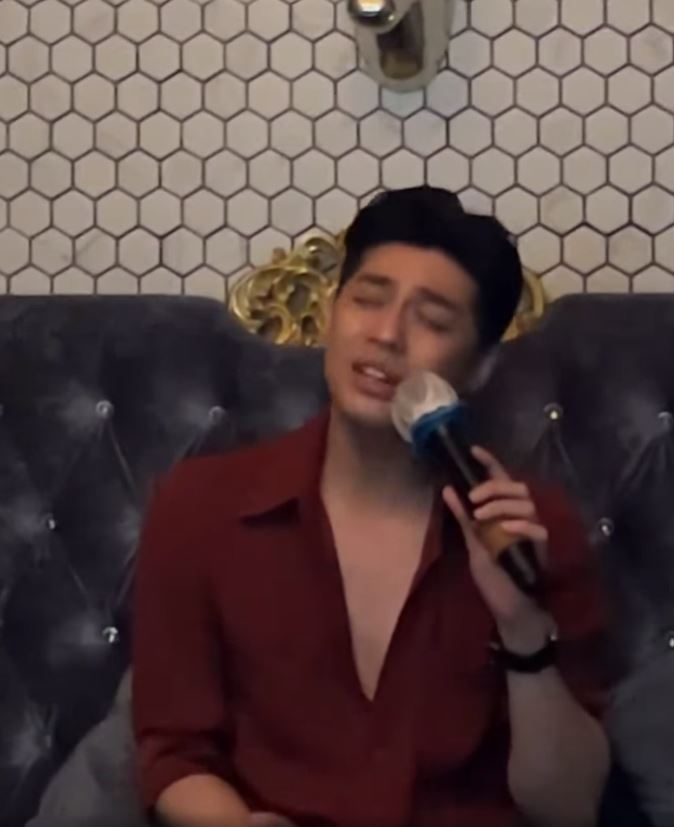 Lộ clip Noo Phước Thịnh say bí tỉ hát “Ai chung tình được mãi” khiến fan “rụng tim” vì quá đẹp trai