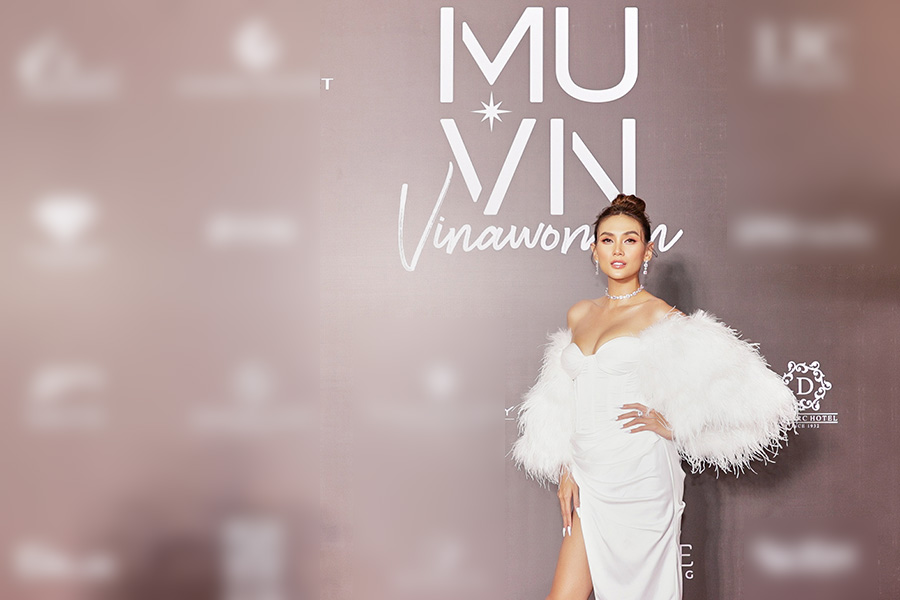 Thảm đỏ Bán kết Hoa hậu Hoàn vũ Việt Nam 2022: Khánh Vân rạng ngời trong sắc đỏ, dàn siêu mẫu lên đồ chặt đẹp