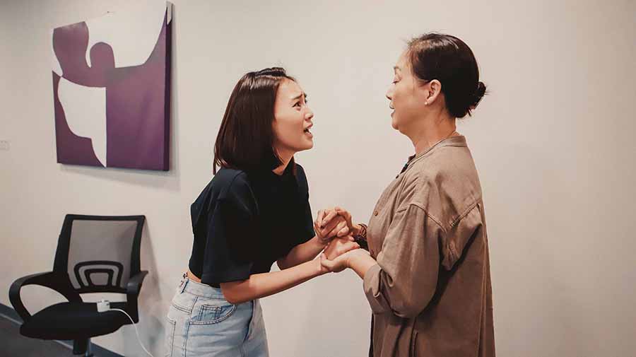 NSND Lê Khanh có nhiệm vụ giúp 2 nữ diễn viên trẻ gợi mở nhiều nét diễn hơn trong phim mới