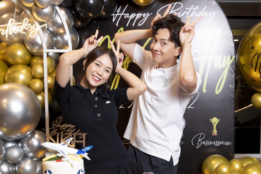 Ngô Kiến Huy được Sam tổ chức sinh nhật bất ngờ, Jun Phạm và Khả Như cũng đặc biệt góp mặt - ảnh 6