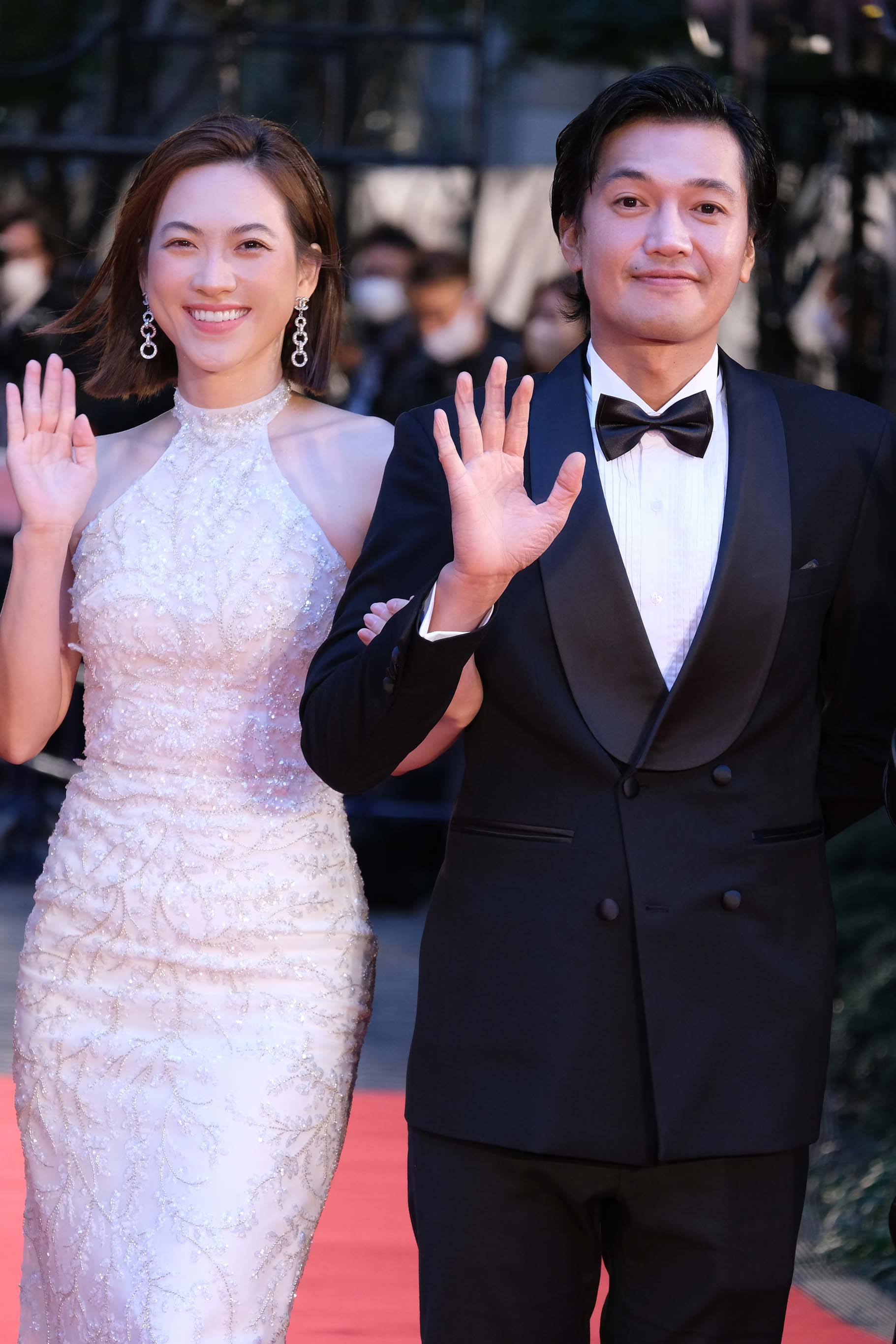 Phương Anh Đào- Quang Tuấn hội ngộ trong dự án phim mới, cả 2 cùng sải bước tại thảm đỏ Tokyo International Film Festival.  