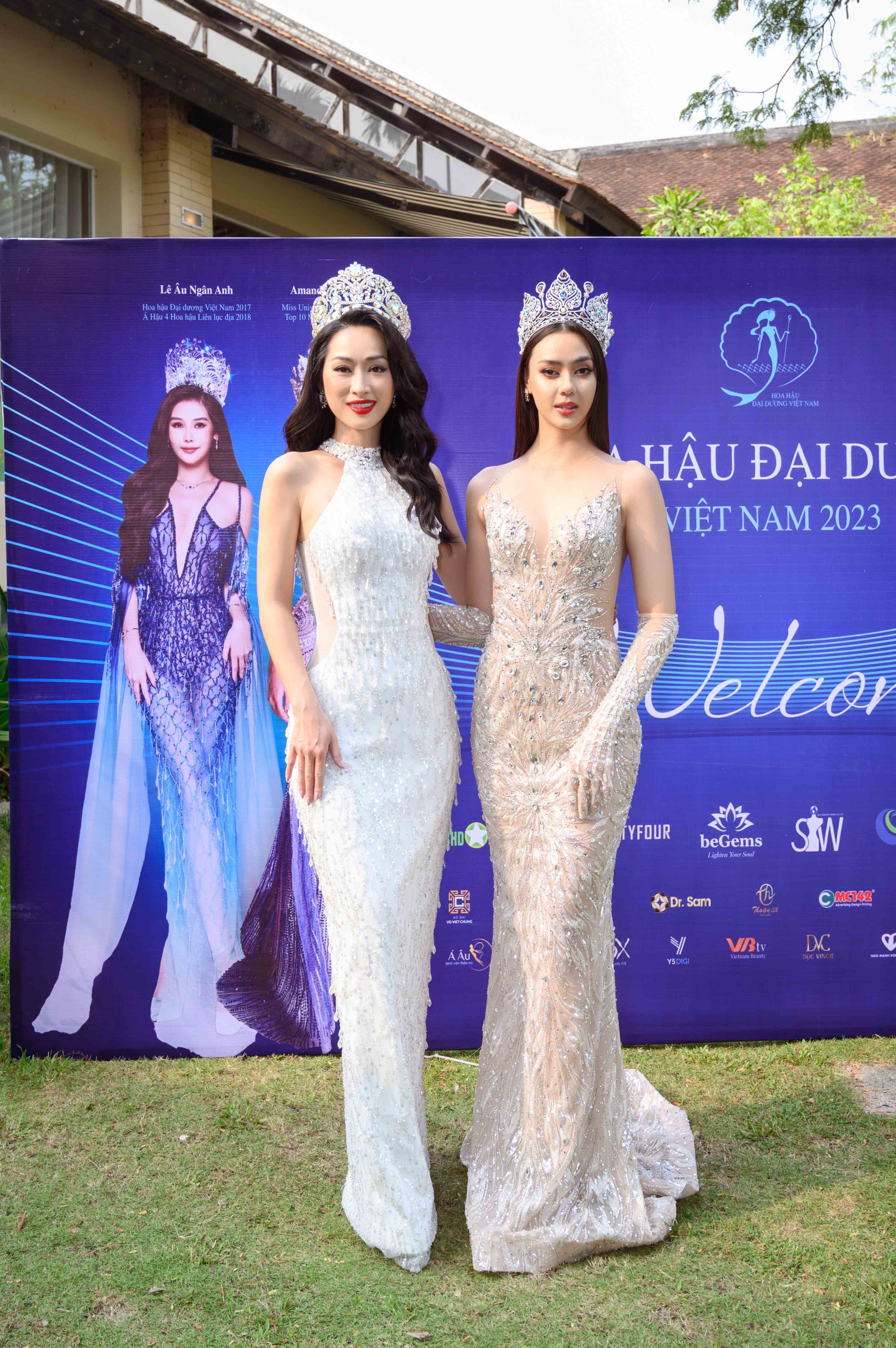 Quỳnh Thy đọ body không chút mỡ thừa cạnh Hoa hậu Hoàn vũ Thái Lan 2020 Amanda Obdam