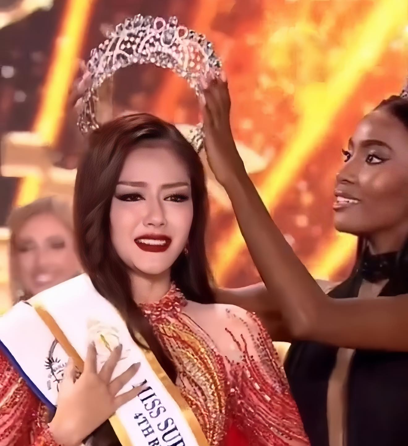 Danh tính cô gái sau 1 đêm lọt top 5 Hoa hậu Siêu quốc gia 2023, giành chiến thắng trong hạng mục không ai ngờ - ảnh 1