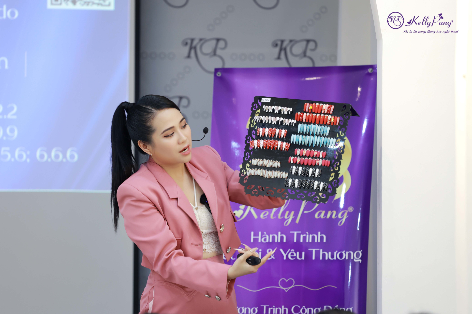 Kelly Pang Nail trao tặng 2.000 bộ nail cho phụ nữ Việt - ảnh 1