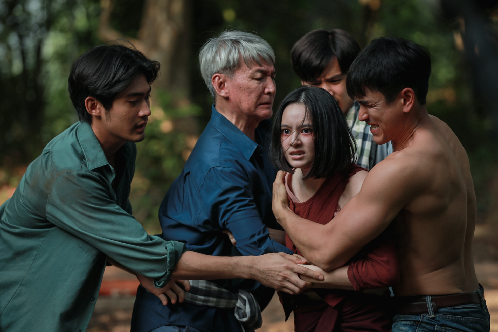 Đạo diễn Thái Lan mất 6 năm cho phim chuyển thể tiểu thuyết kinh dị Tee Yod: Quỷ Ăn Tạng - ảnh 3