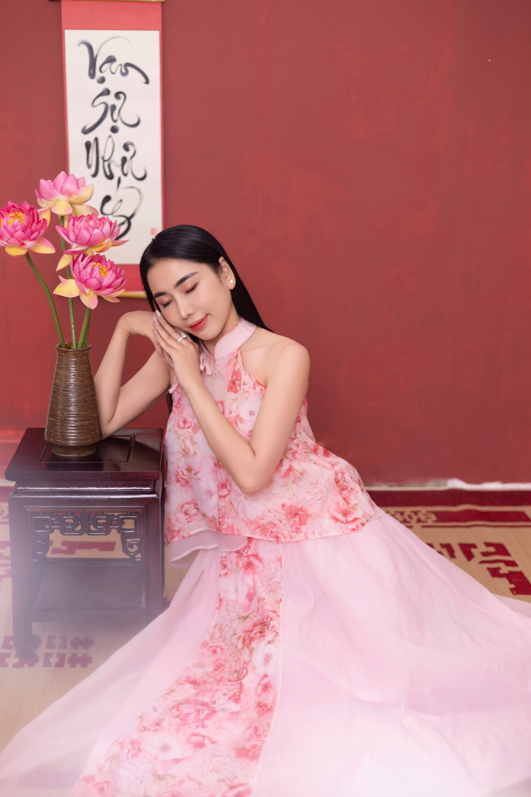 Hoa hậu Trịnh Thanh Hồng: 'Năm 2023 tôi đã rút ra cho mình những bài học để hoàn thiện hơn'' - ảnh 2
