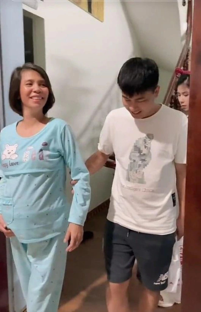 Cặp đôi U50 Hà Nội có con bằng IVF: Bố bỉm không ngần ngại đáp trả lời dè bỉu - ảnh 6