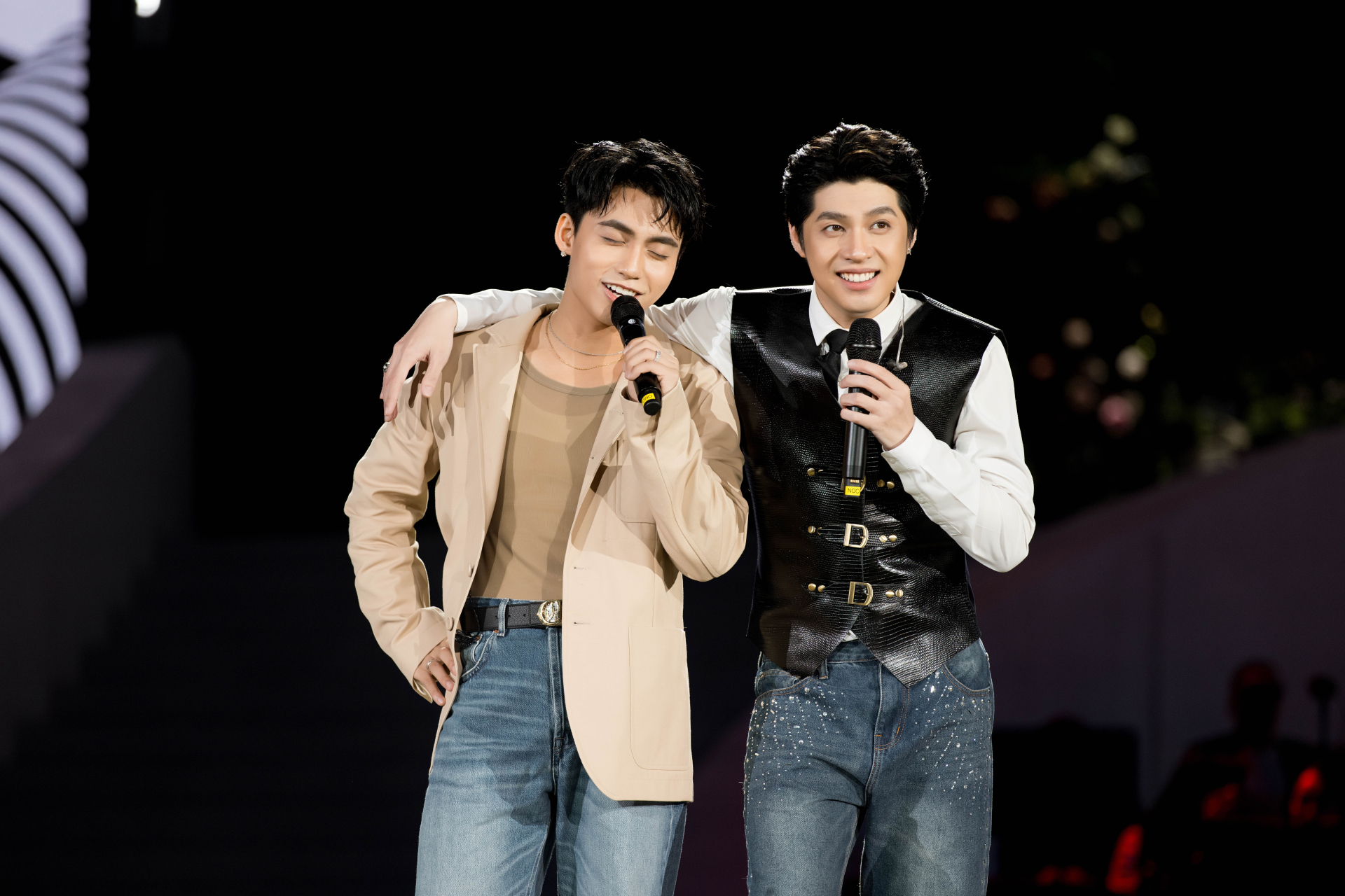 Noo Phước Thịnh cùng Hồ Ngọc Hà bùng nổ khi cover 'Tình đầu quá chén' - ảnh 7