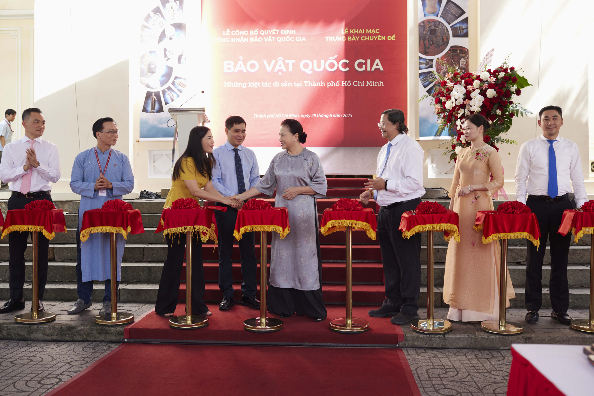 Choáng trước bộ sưu tập cổ vật quý hiếm của Chi Bảo - ảnh 3