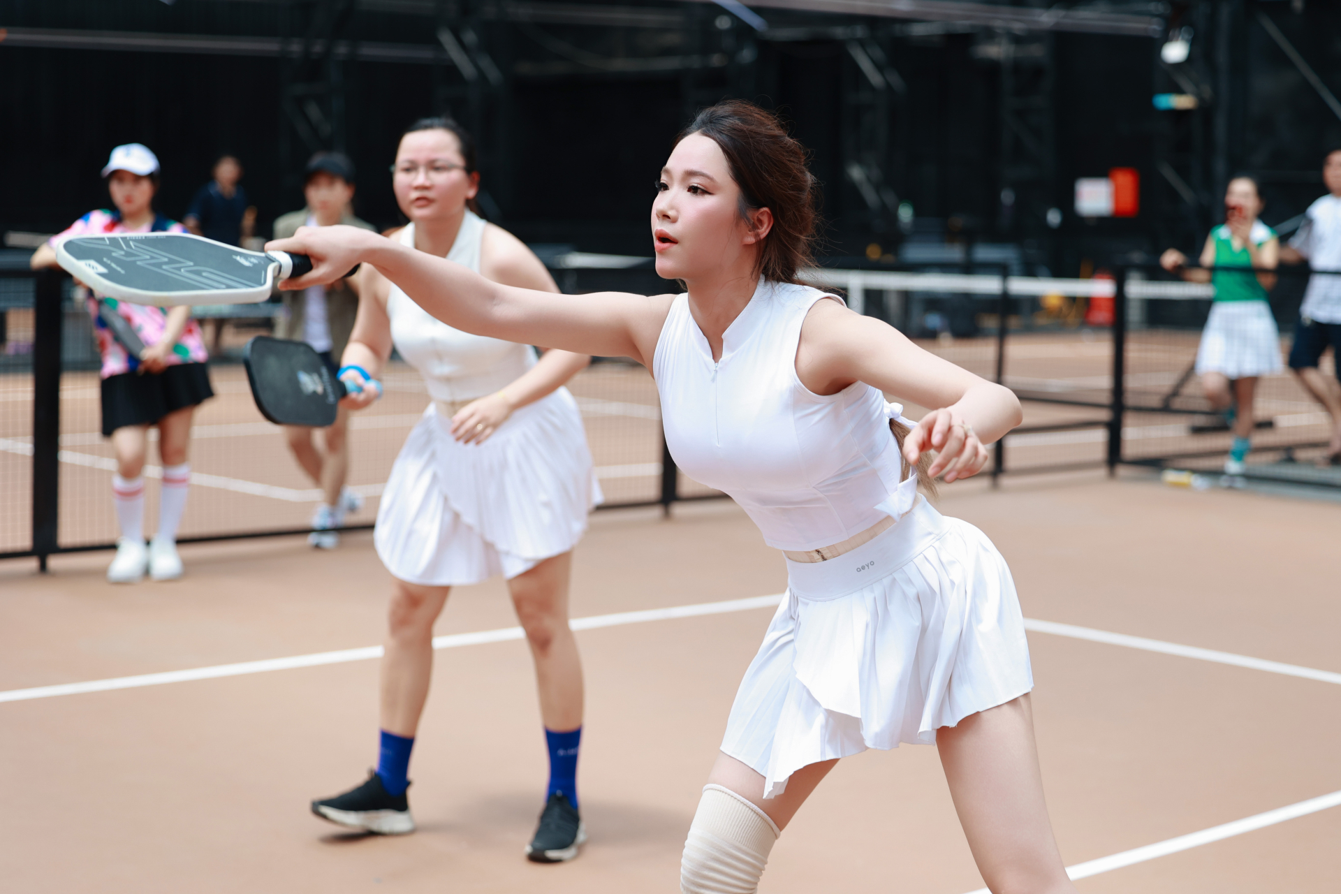 Bảo Thy kết hợp ăn ý cùng bạn thân tranh giải 'Pickleball Corset Chuẩn 2025' - ảnh 3