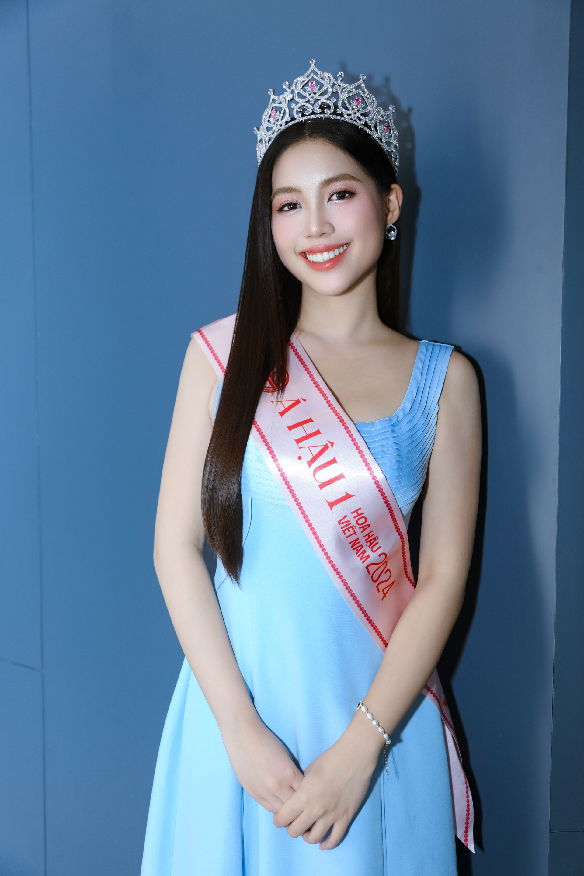 Á hậu Châu Anh: Tự tin vượt qua vùng an toàn, mang hình ảnh nữ quân nhân đến gần hơn với công chúng - ảnh 1
