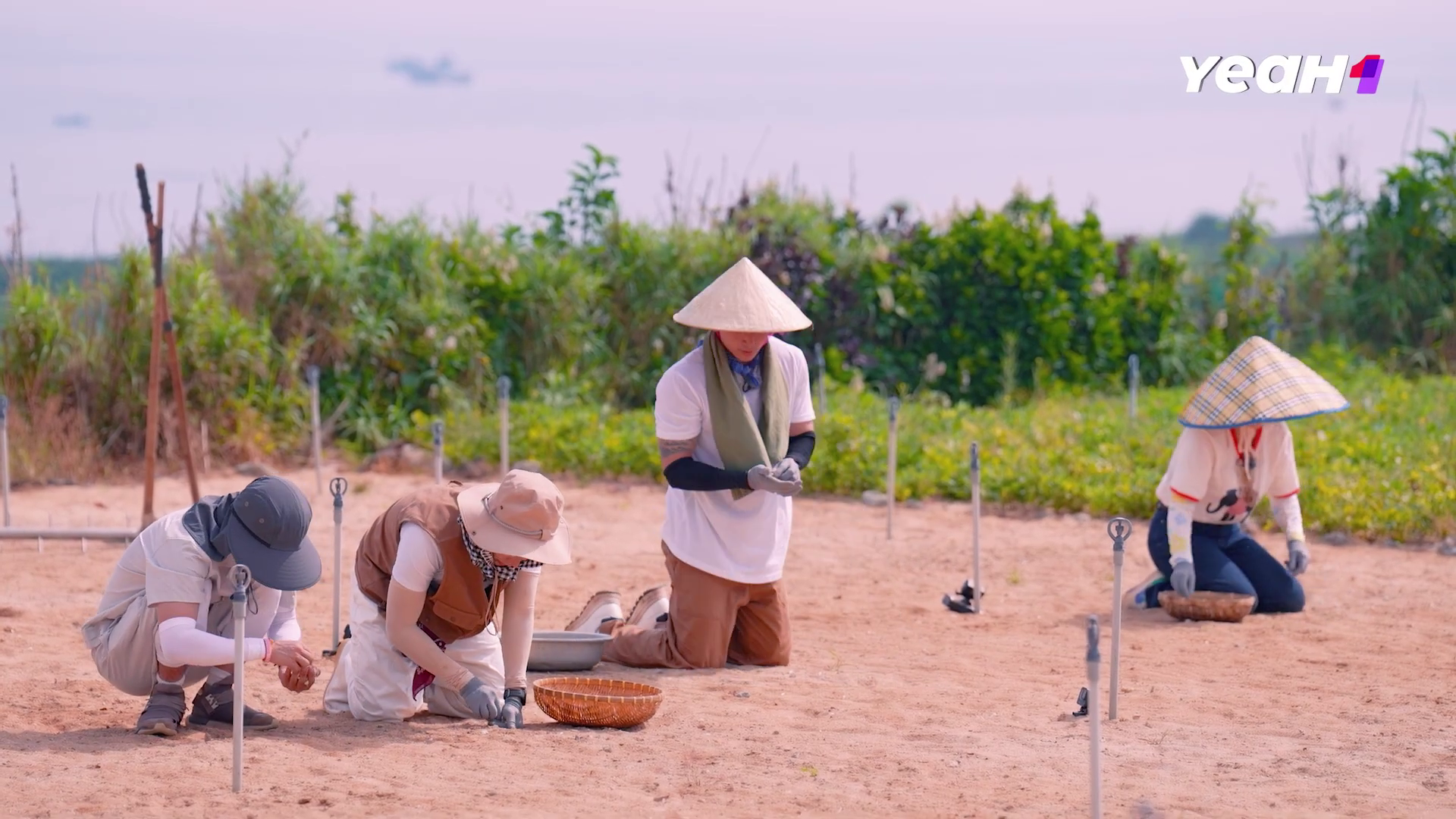 Gia Đình Haha: Hành trình khám phá văn hóa và nghề truyền thống tại Quãng Ngãi - ảnh 1