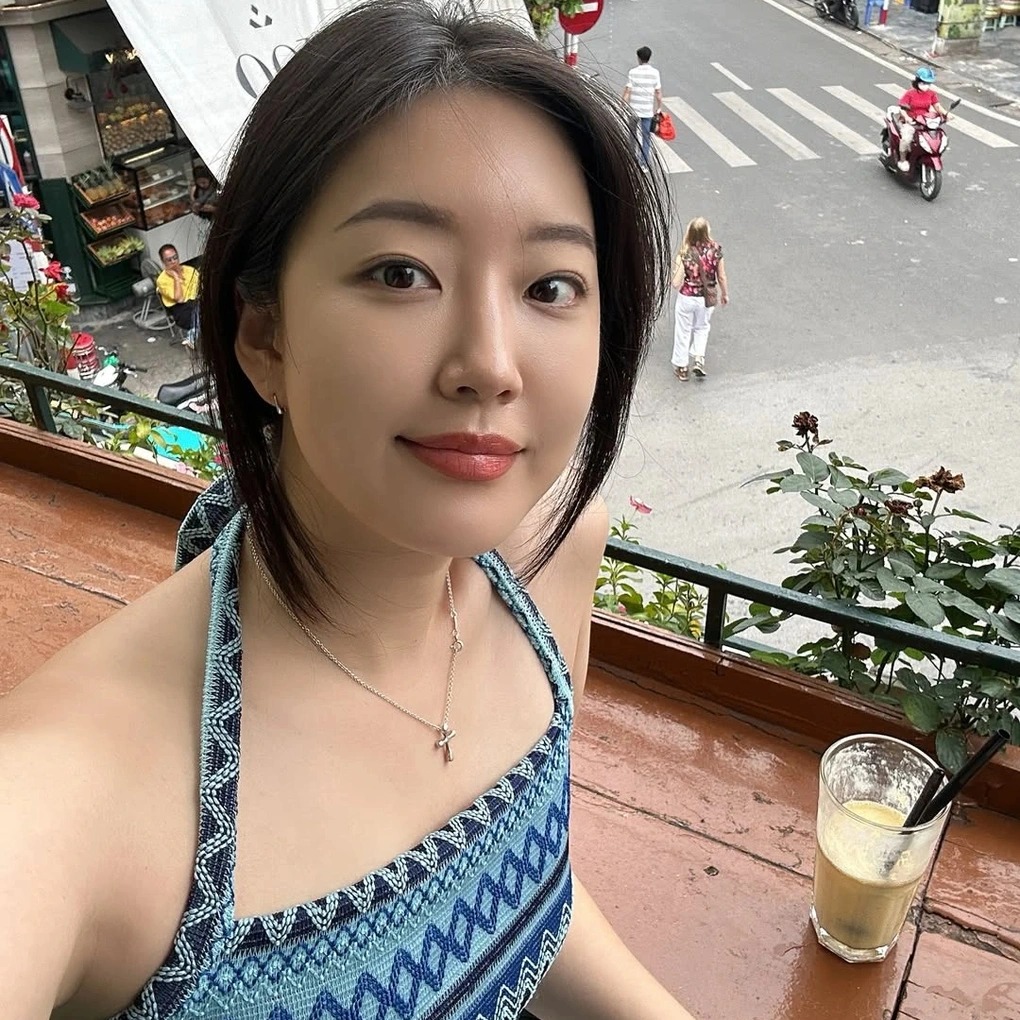 Cô gái Hàn từng được 'đặc cách' tại concert ATVNCG lên tiếng đính chính vì bị nhận nhầm là người ở photobooth Hà Nội - ảnh 1