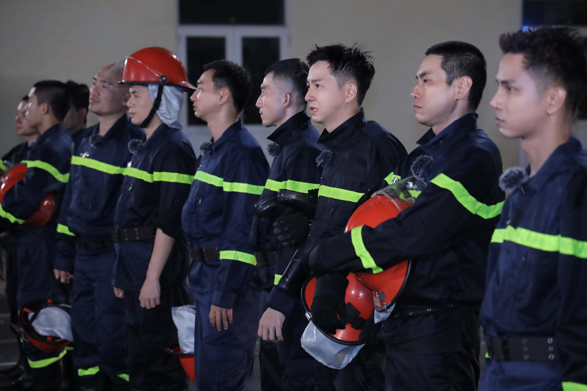 Chiến sĩ quả cảm: Lê Dương Bảo Lâm phạm 1 lỗi nhiều người gặp phải khi chữa cháy, MONO vi phạm phải điều “cấm kỵ” - ảnh 4