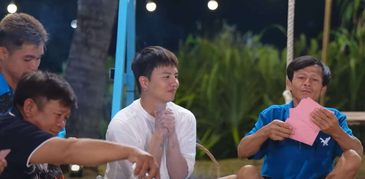 'Gia đình Haha' làm tiệc chia tay Duy Khánh vì lịch trình cá nhân - ảnh 1