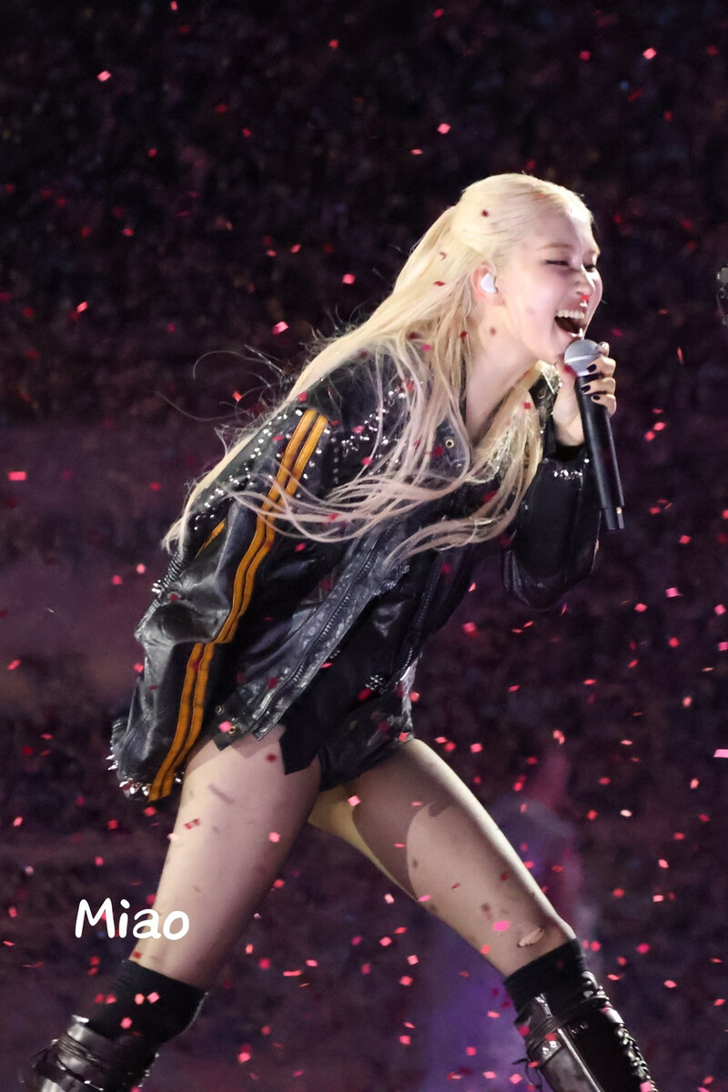Fan phẫn nộ vì Rosé (BLACKPINK) bị lợi dụng và quấy rối ngay giữa concert - ảnh 2