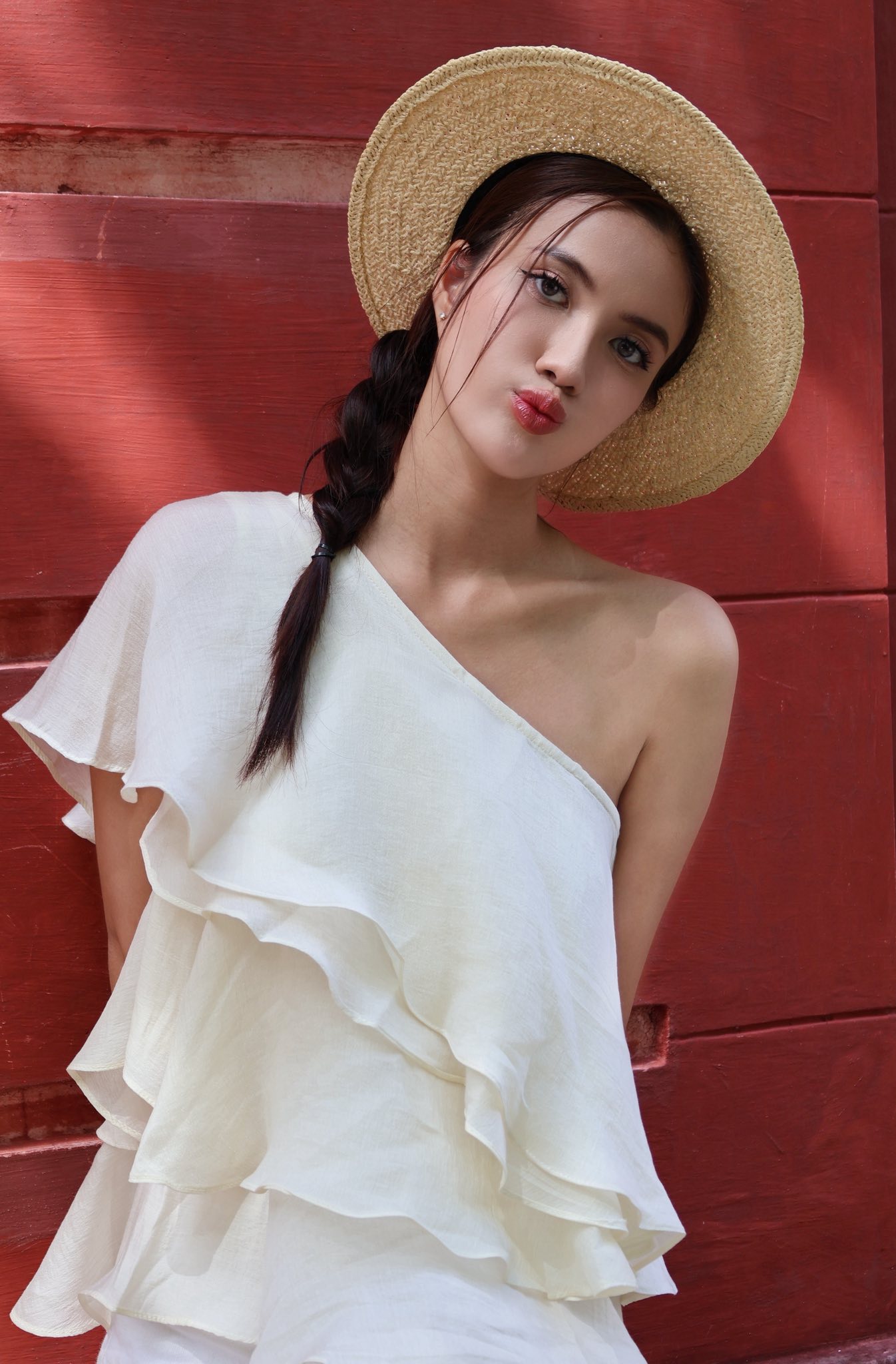 Á hậu Minh Nhàn tiết lộ mắc u ống sống, vừa trải qua ca phẫu thuật kéo dài 6 tiếng - ảnh 2