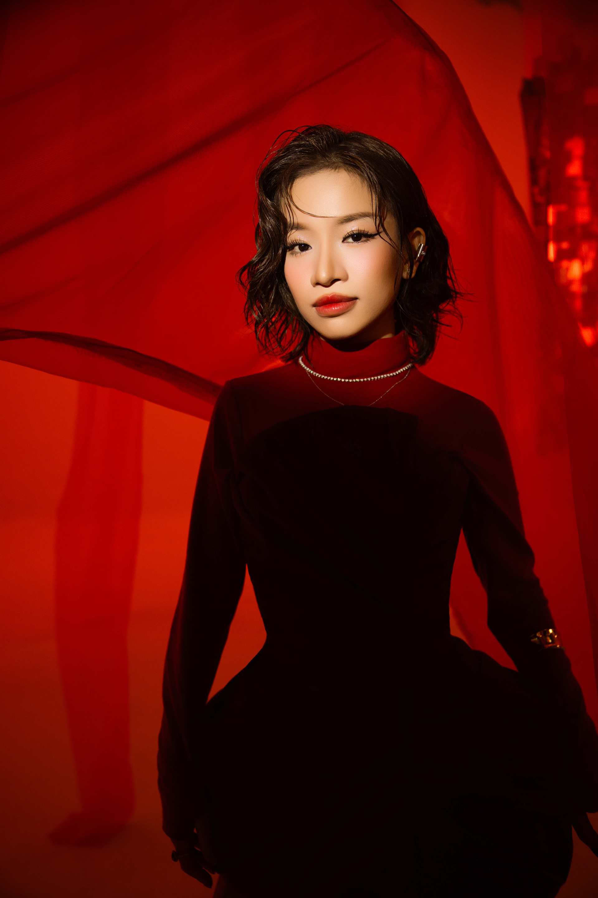 Quốc Thiên cùng 3 giọng ca vocalist đầy nội lực trong MV kết hợp AI 'Kiếp sau vẫn là người Việt Nam” - ảnh 10