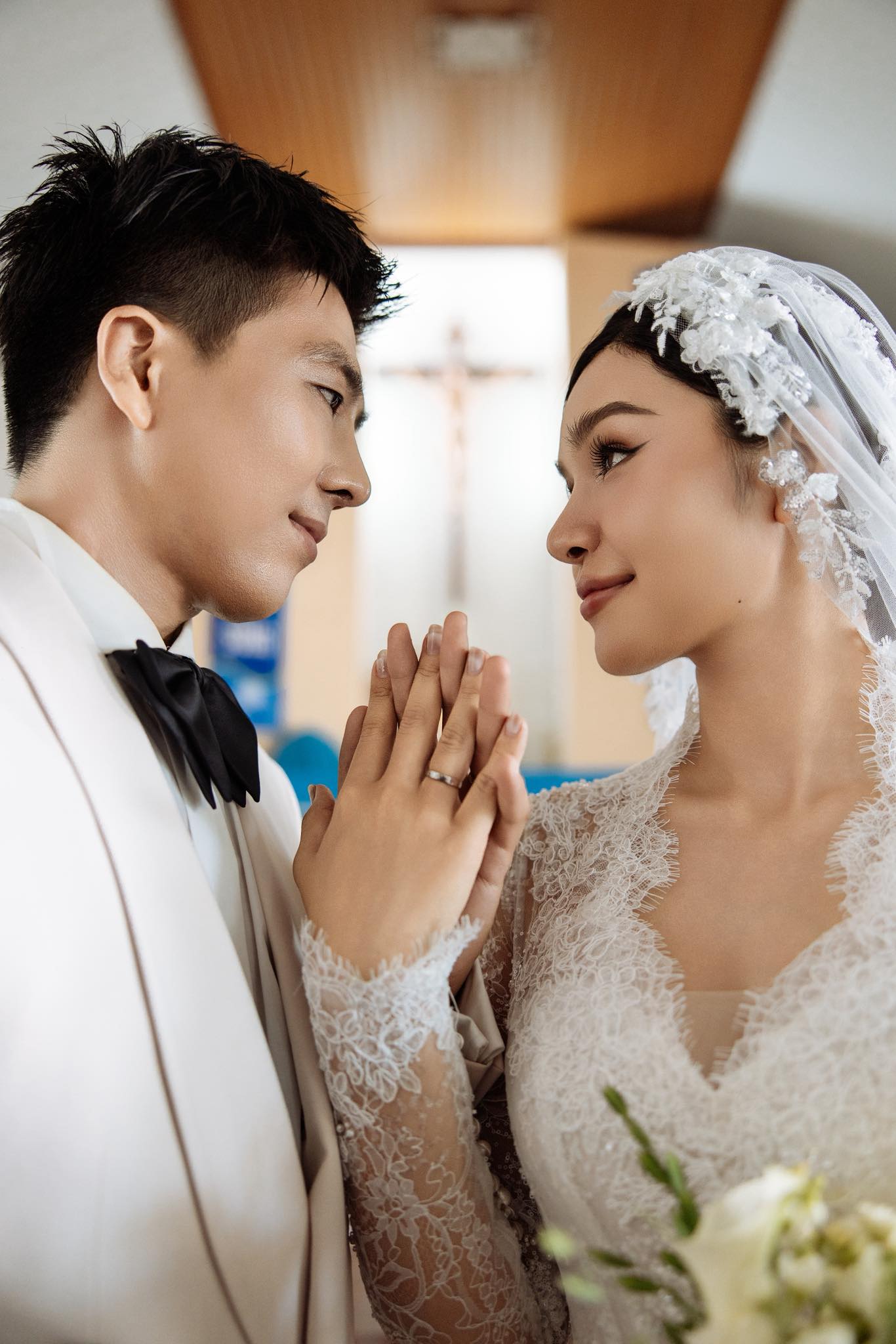 Nam diễn viên Vbiz tung ảnh cưới, chính thức 'chốt đơn' cùng bạn gái là 'Quán quân The New Mentor' - ảnh 1