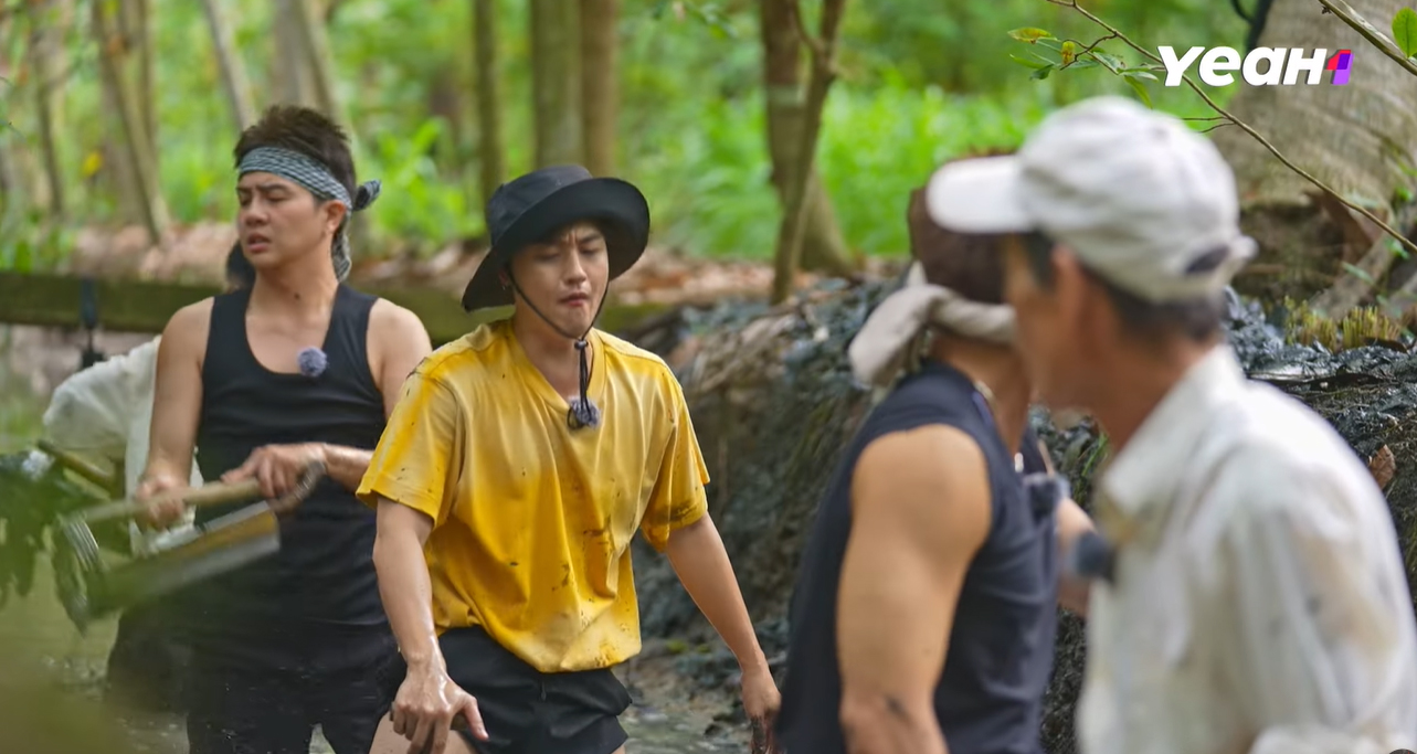 Dàn cast lần đầu trải nghiệm công việc chân lấm tay bùn và càng cảm phục thêm 2 vợ chồng chú Chín